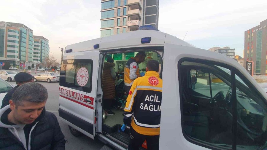 Bakkaldan Alınan Kekten Yiyen 11 Öğrenci Zehirlendi