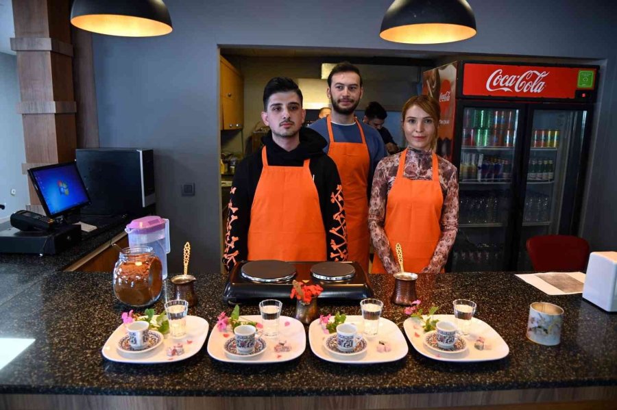 Gençler Türk Kahvesi Etikliğinde Buluştu