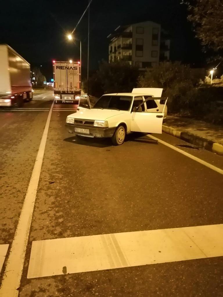 Arkadaşının Aracını Zorla Alan Alkollü Ve Ehliyetsiz Sürücü Kaza Yaptı: 1 Yaralı