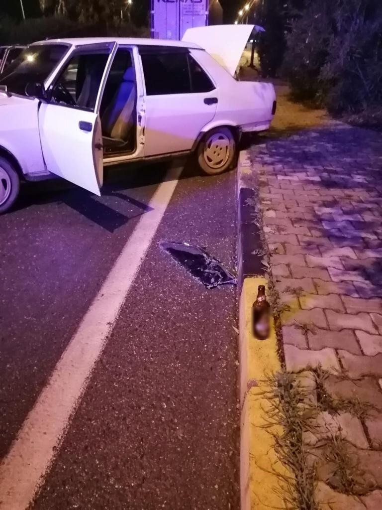 Arkadaşının Aracını Zorla Alan Alkollü Ve Ehliyetsiz Sürücü Kaza Yaptı: 1 Yaralı