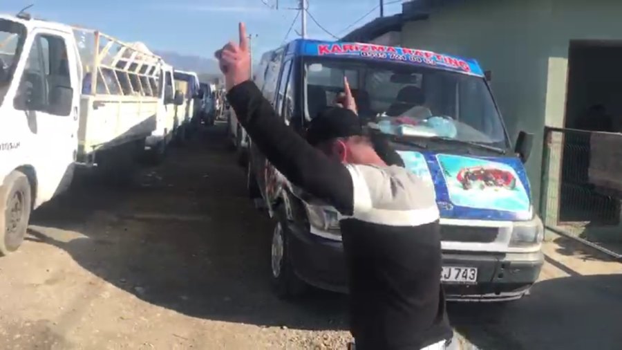 4 Gün Bekleyen Var, Gece Nöbet Tutup Gündüz Sıra Bekliyorlar