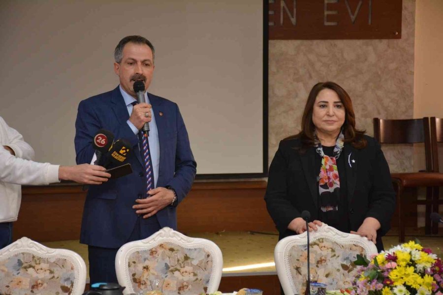 “gönül Bağı” Projesi Çerçevesinde Özel Eğitim Öğrenci Velilerine Yönelik Kahvaltı Etkinliği Gerçekleştirildi