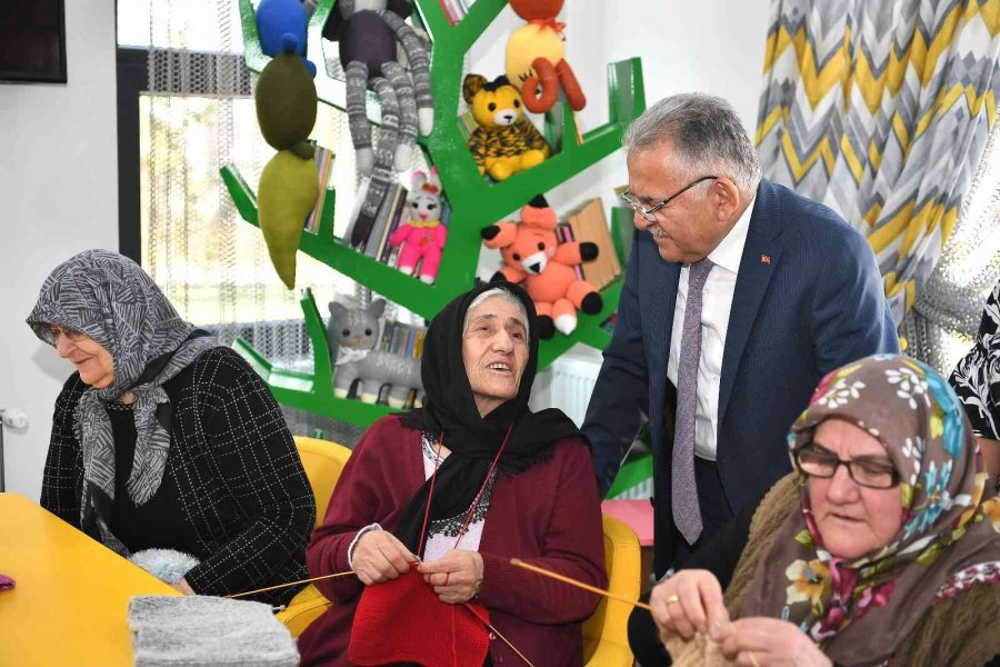 Başkan Büyükkılıç ’ulu Çınarları’ Ziyaret Etti