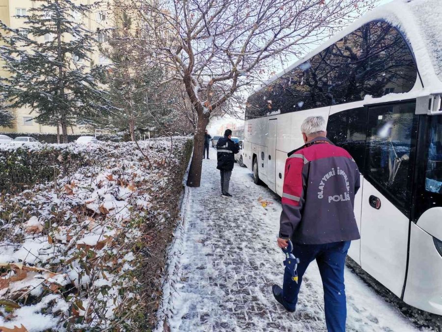Boşanma Aşamasındaki Eşini 18 Yerinden Bıçaklayan Sanığa 13 Yıl 4 Ay Hapis Cezası
