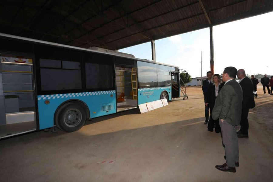 Kepez’in ‘mobil Kütüphanesi’ Şehri Gezecek