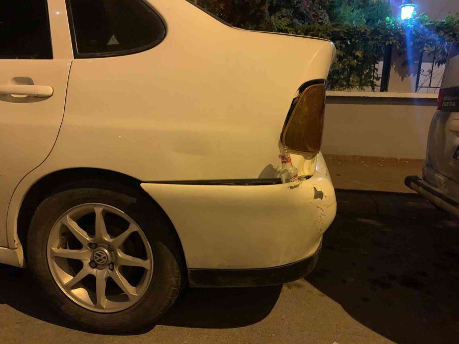 Bu Şişenin Tamponun Arasında Ne İşi Var