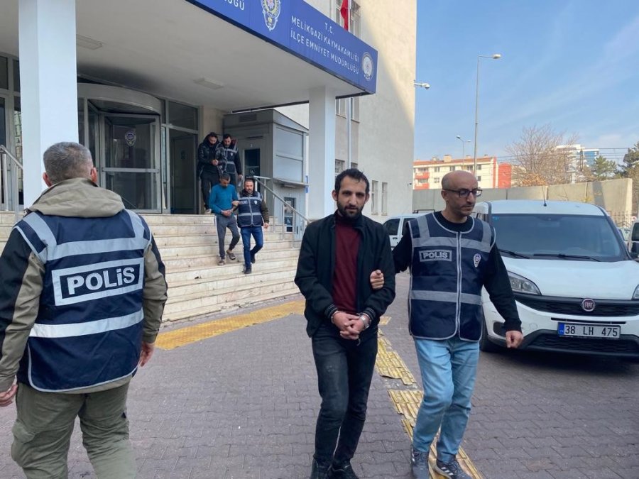 Aranan Şahıstan İlginç Soru: “hangi Kanalda Yayınlanıyor”