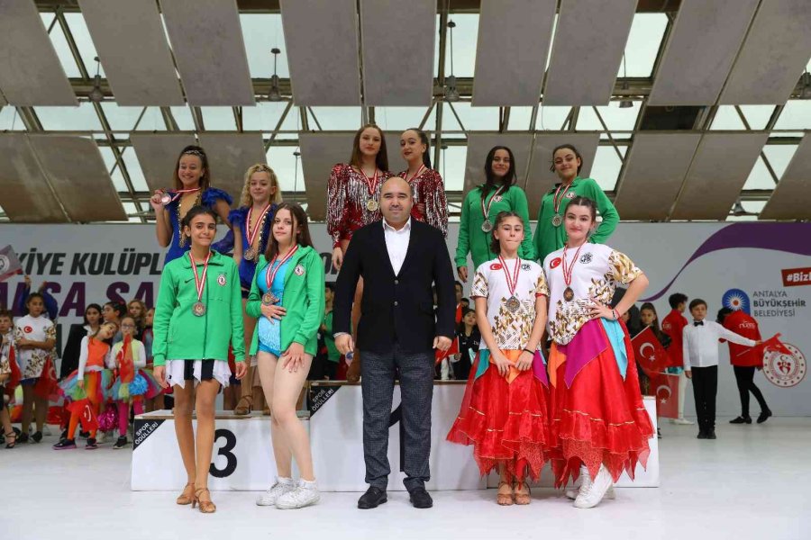 Antalya’da Salsa Rüzgarı Esiyor