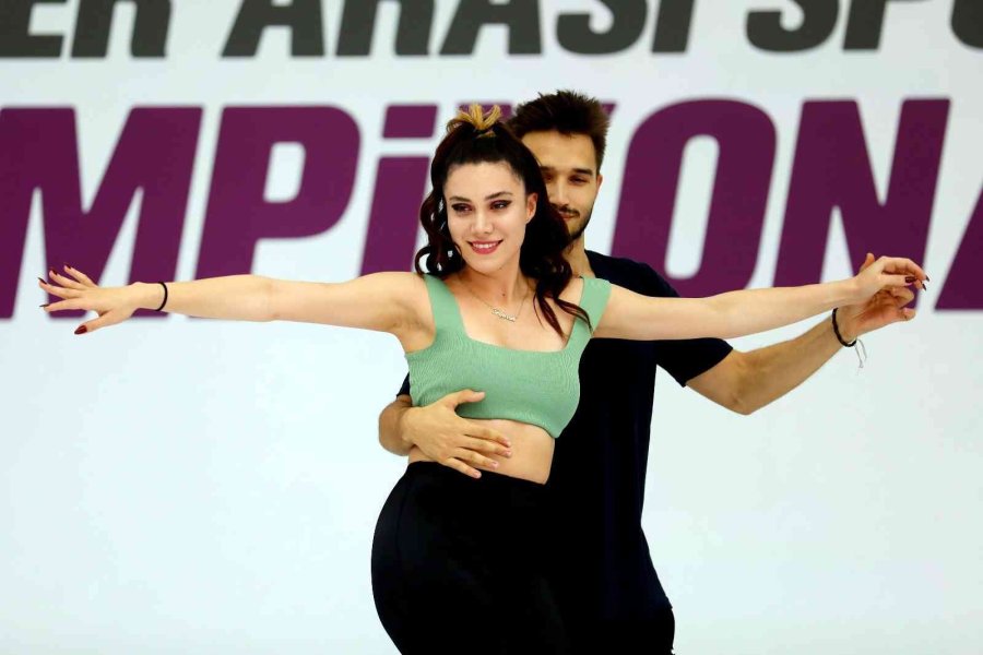 Antalya’da Salsa Rüzgarı Esiyor