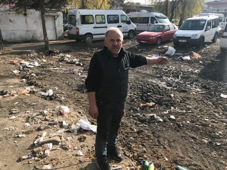 Sanayi Esnafı Atılan Çöplere Çare Bekliyor