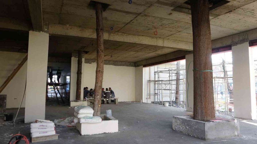 Bu İnşaatı Görenler Şaşırıyor