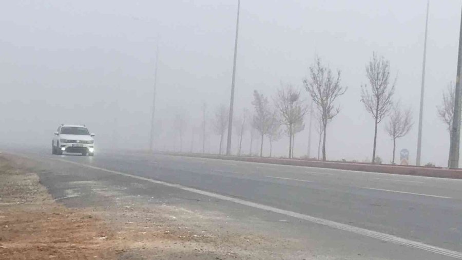 Uzmanlardan Sisli Havalarda Takip Mesafesi Ve Far Kullanım Uyarısı