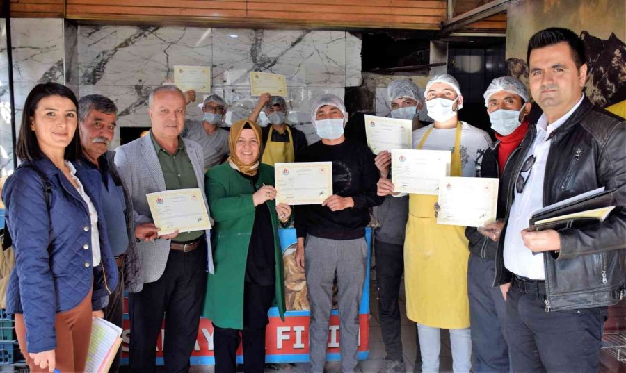 Elmalı’da Fırınlara Ekmek Hijyeni Belgesi Verildi