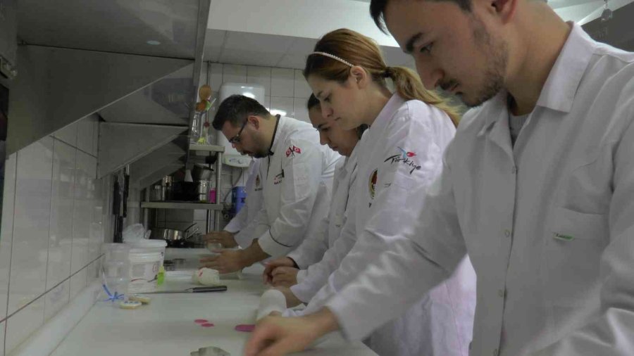 “kayseri Ürün Çeşitliliğiyle Gastronomi Liginde Kalmayı Hak Ediyor”