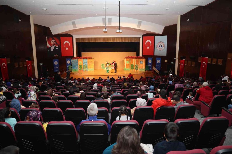 Talas’ta Hafta Sonu Hacivat-karagöz Heyecanı Yaşandı