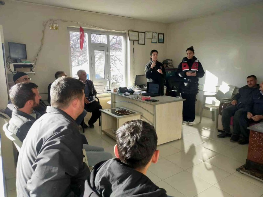 Jandarmadan Erkeklere “kadına El Kal-ka-maz” Eğitimi