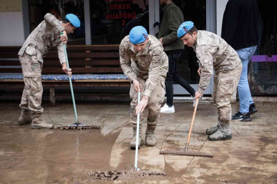 Bakan Soylu, Kumluca’da Selin Bilançosunu Açıkladı