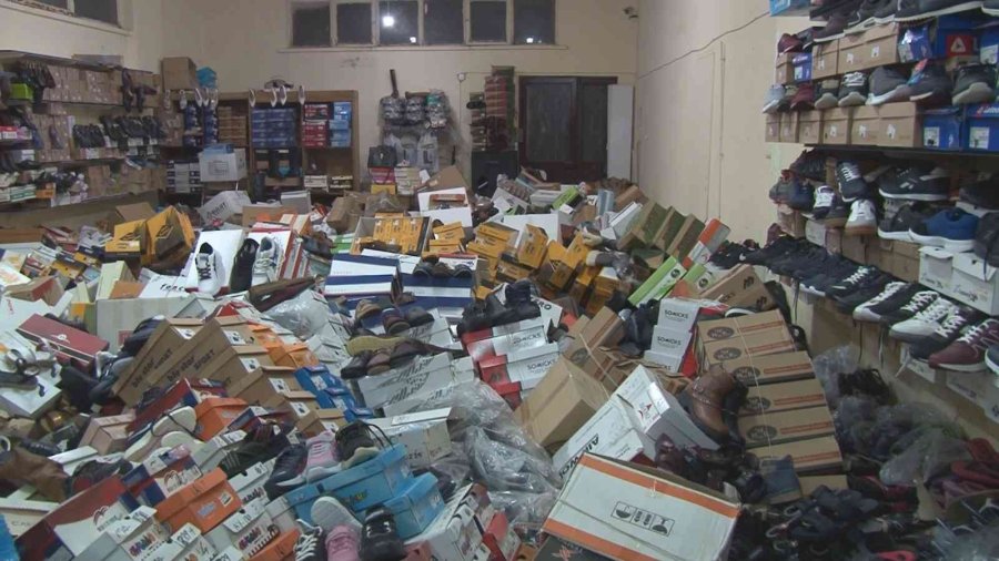 Bakan Soylu’dan Sel Mağduru Esnaflara Ziyaret