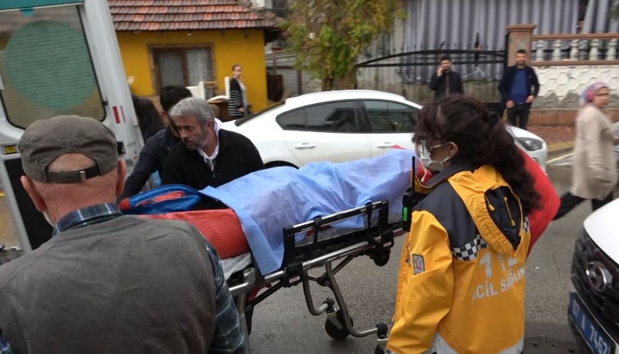 Antalya’da Balkondan Düşen Kadın Ağır Yaralandı
