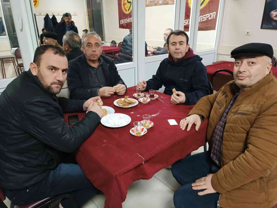 Karaören Dernek Lokalinde ’kıstırma’ Keyfi