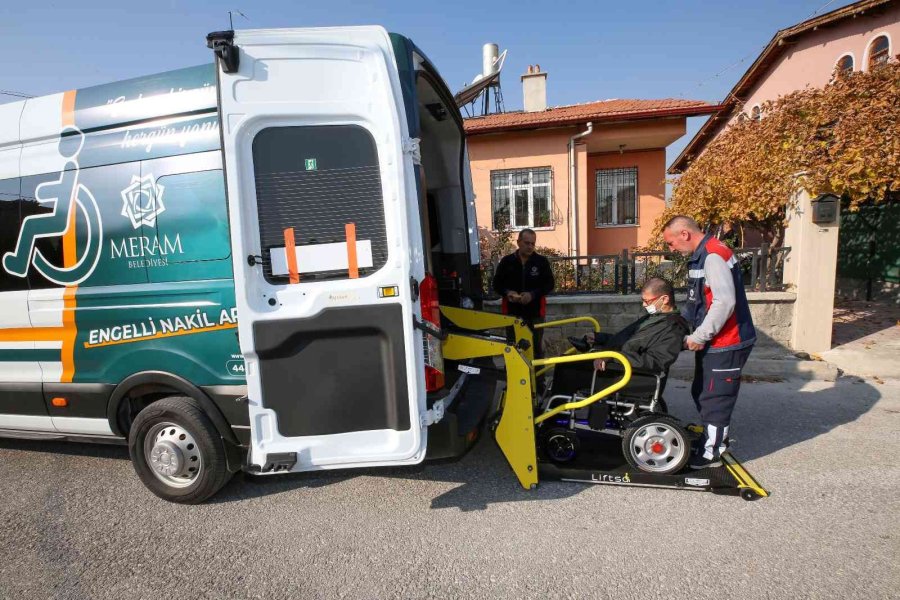 Meram’da Engelli Nakil Aracı Hizmette