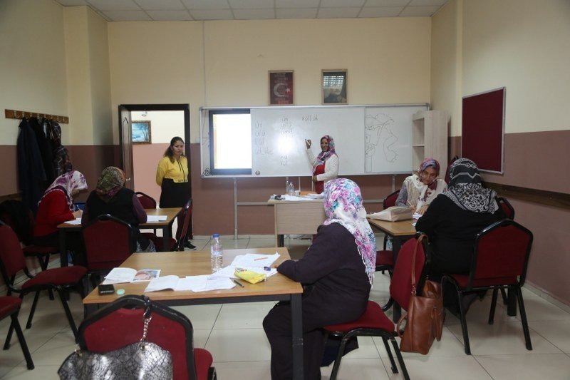 Melmek, Okuma Yazma Kursları İle Hayatlara Dokunuyor