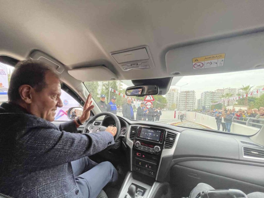 Mersin’de Dikenli Yol Alt Geçidi Açıldı