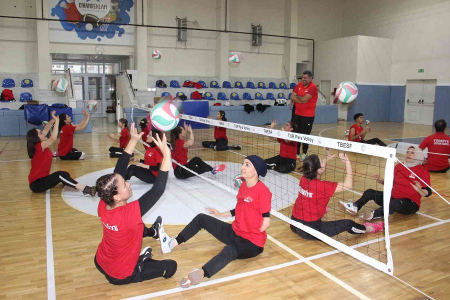 Oturarak Voleybol Kadın A Milli Takımı, Karaman Kampını Tamamladı