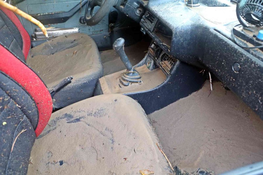 Kumluca’da Sel Esnafı Vurdu, Görüntüler Savaş Alanlarını Aratmadı