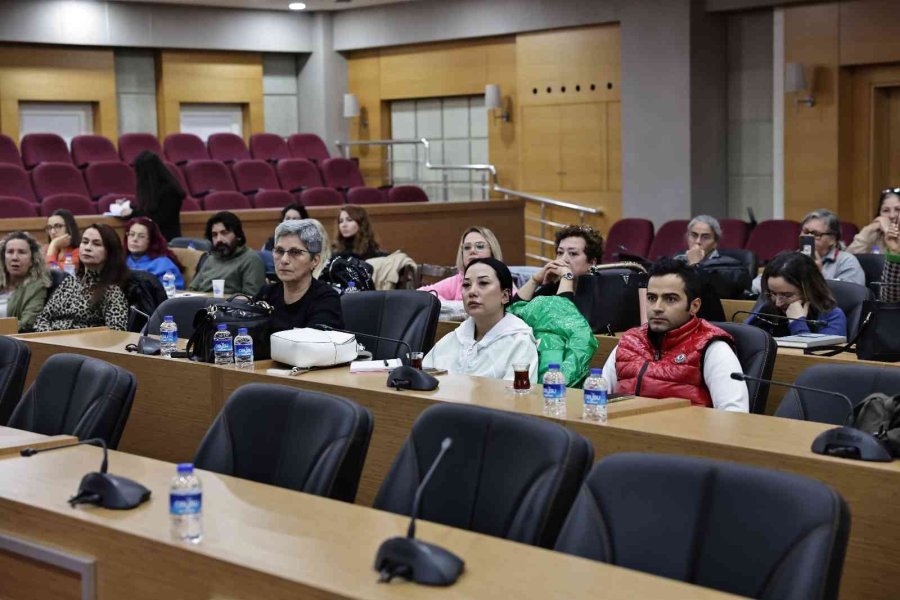 Büyükşehir’den Petshop Ve Yerel Hayvan Koruma Görevlisi Eğitimi