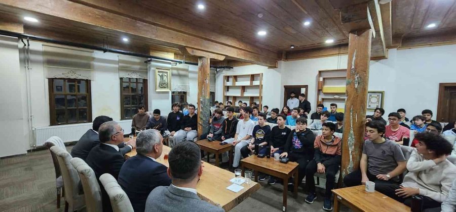 ’kariyer Günleri’ne Milli Eğitim Müdürü Konuk Oldu