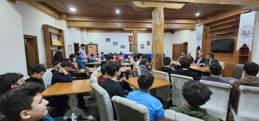 ’kariyer Günleri’ne Milli Eğitim Müdürü Konuk Oldu