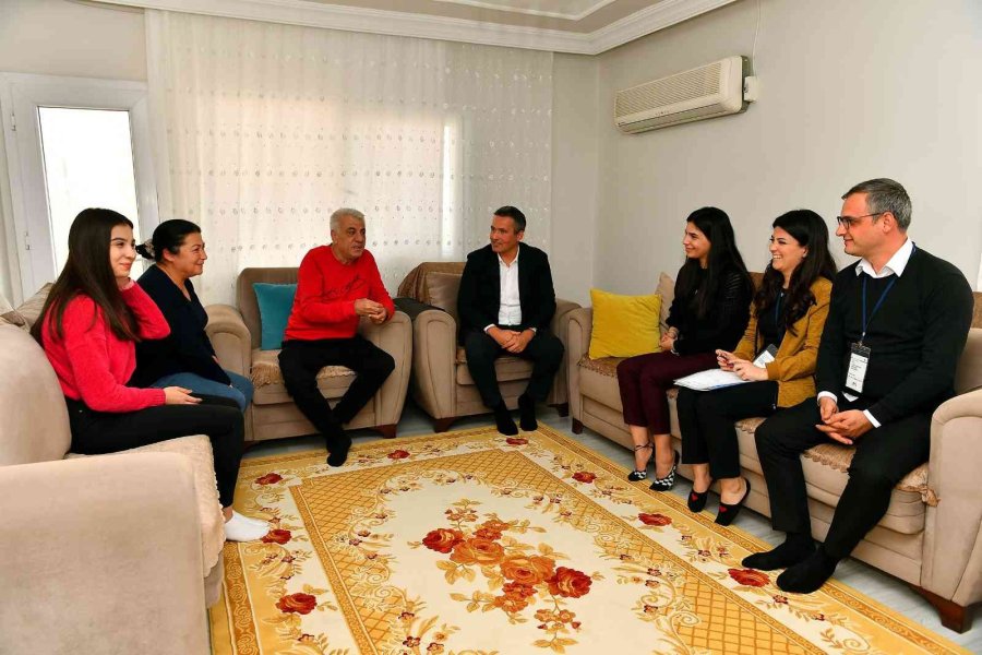 Öğretmenler 6 Bin 331 Öğrenciyi Evdeki Çalışma Ortamında Değerlendiriyor