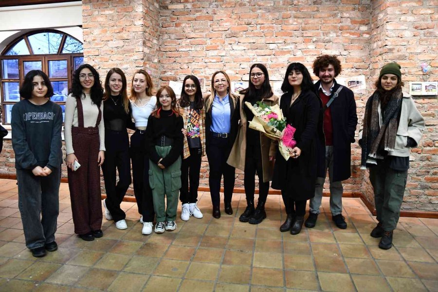 Kenti Anlatan Çizimler Sergileniyor