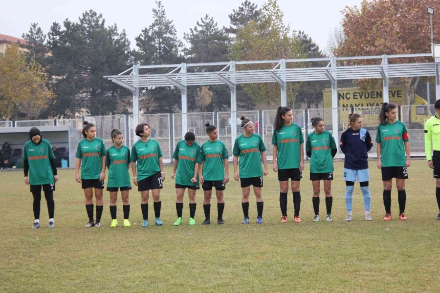 Kadınlar 1. Futbol Ligi: Kayseri Kadın Futbol: 0 - Kocaeli Kadın Futbol: 0