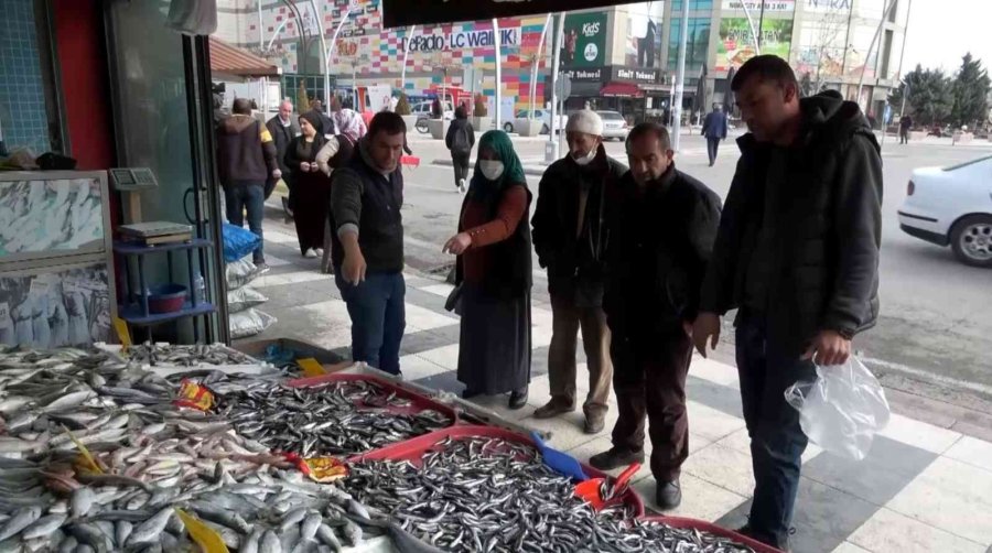 Aksaray’da Evde Balık Temizleme Ve Pişirme Derdine Son