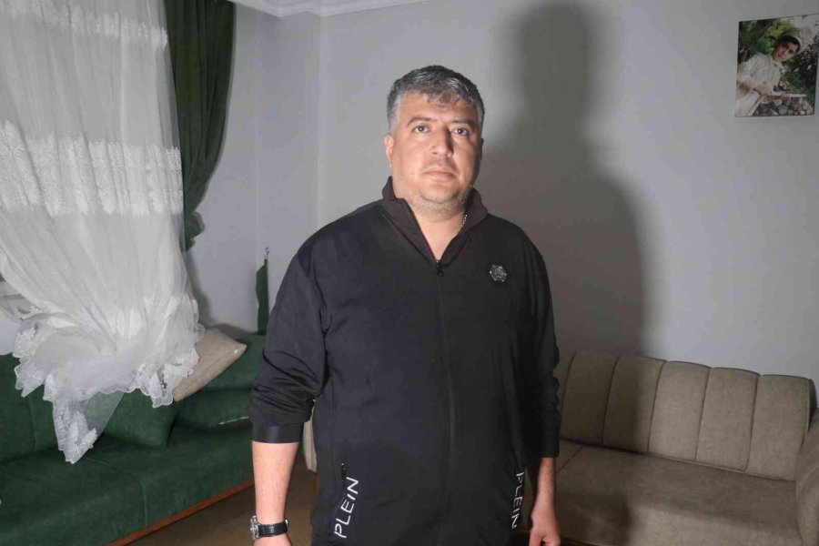 Alanya’da Sağanak Yağış Sonrası Evleri, İş Yerlerini Ve Okulu Su Bastı