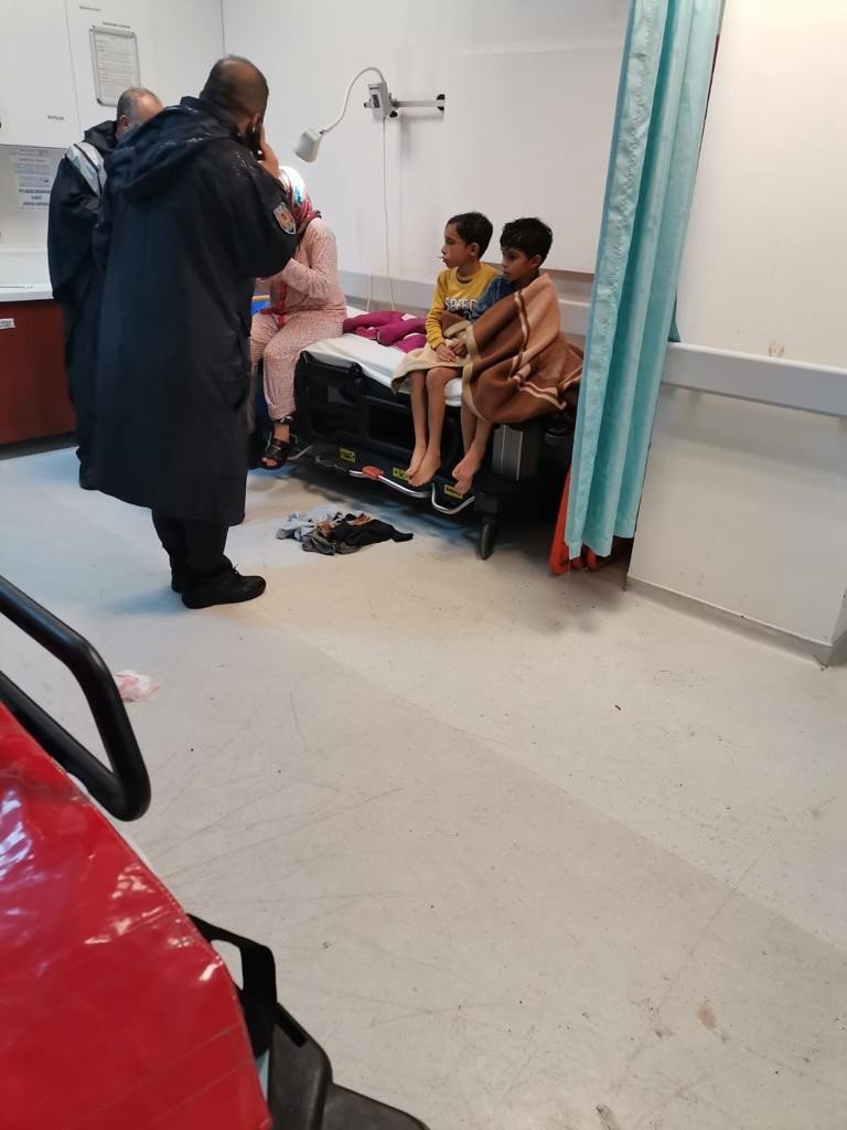 Finike’de Sel Sularının Yıktığı Evden Kurtarılan Çocukların Babası: "allah, Devletten Razı Olsun"