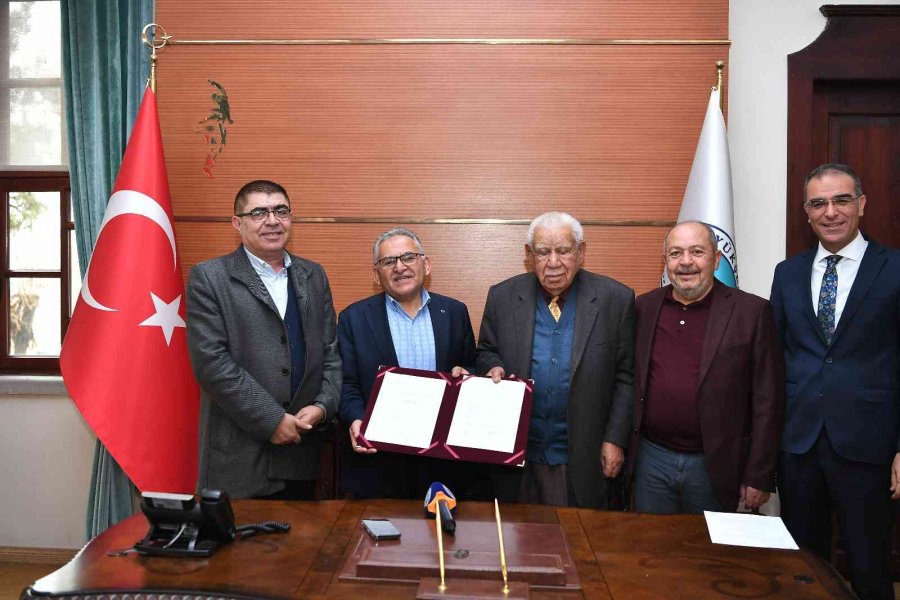 Büyükşehir Ve Hayırsever İş Birliği İle Eğitime Bir Destek Daha