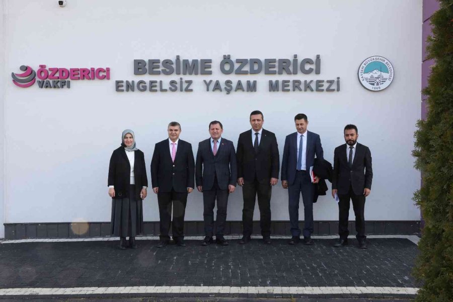 Büyükşehir İle Gençlik Spor İl Müdürlüğü Arasında ’gençlik’ İçin İşbirliği Protokolü