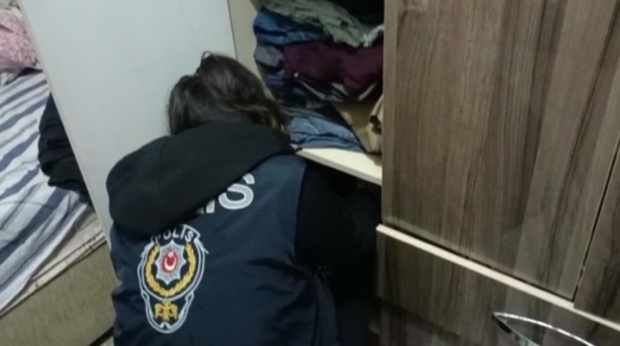 Mersin Merkezli Siber Dolandırıcılık Operasyonunda 22 Gözaltı