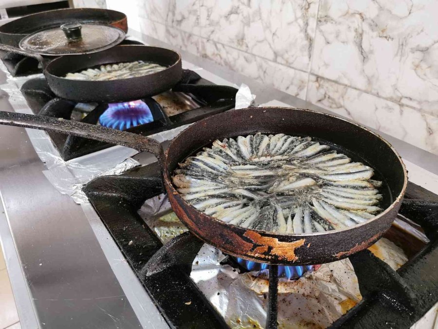 Aksaray’da Evde Balık Temizleme Ve Pişirme Derdine Son