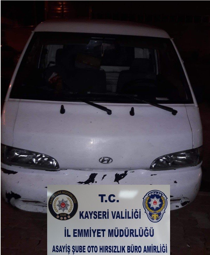Kamyonetleri Çalıp Parçalayan Zanlı 800 Saatlik Güvenlik Kamerası İncelenerek Yakalandı