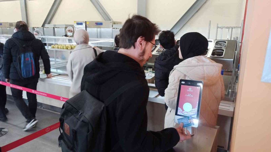 Öğrenciye 3 Çeşit Yemek 5 Lira