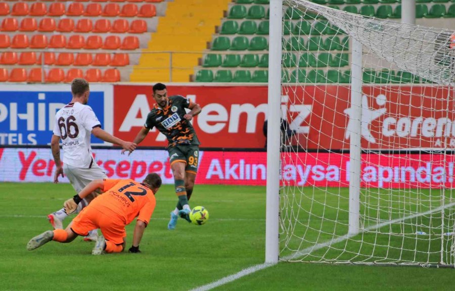 Hazırlık Maçı: Alanyaspor: 3 - Salernitana: 1