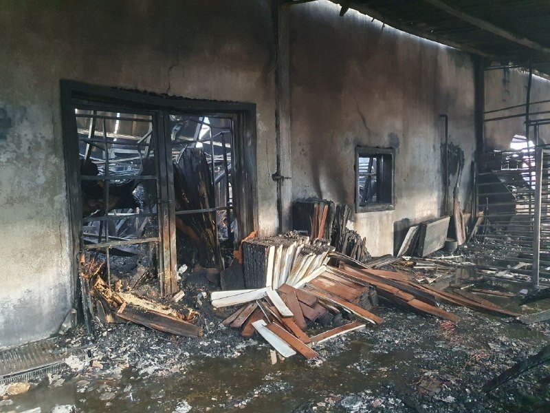 Alevlere Teslim Olan Fabrikada Hasar Gün Ağarınca Ortaya Çıktı