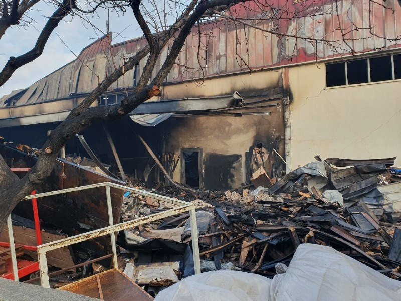 Alevlere Teslim Olan Fabrikada Hasar Gün Ağarınca Ortaya Çıktı