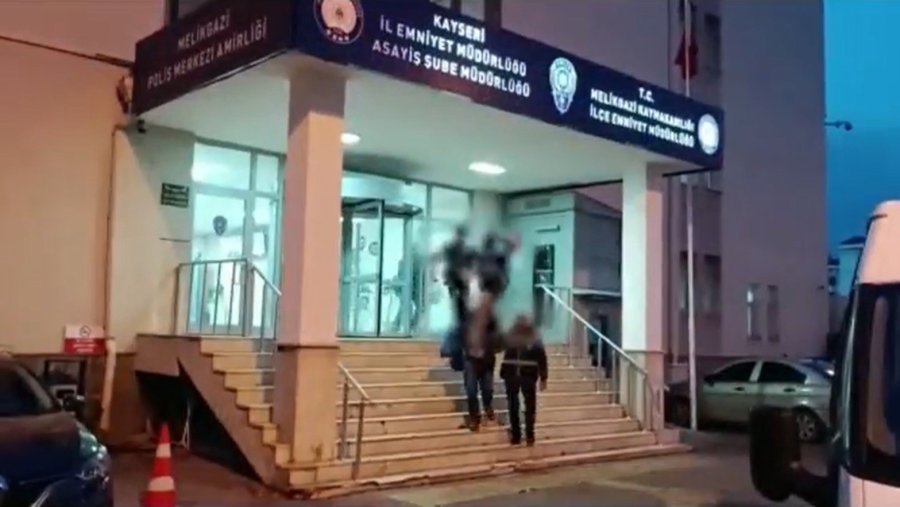Aranan Şahıslara Eş Zamanlı Operasyon: 18 Gözaltı