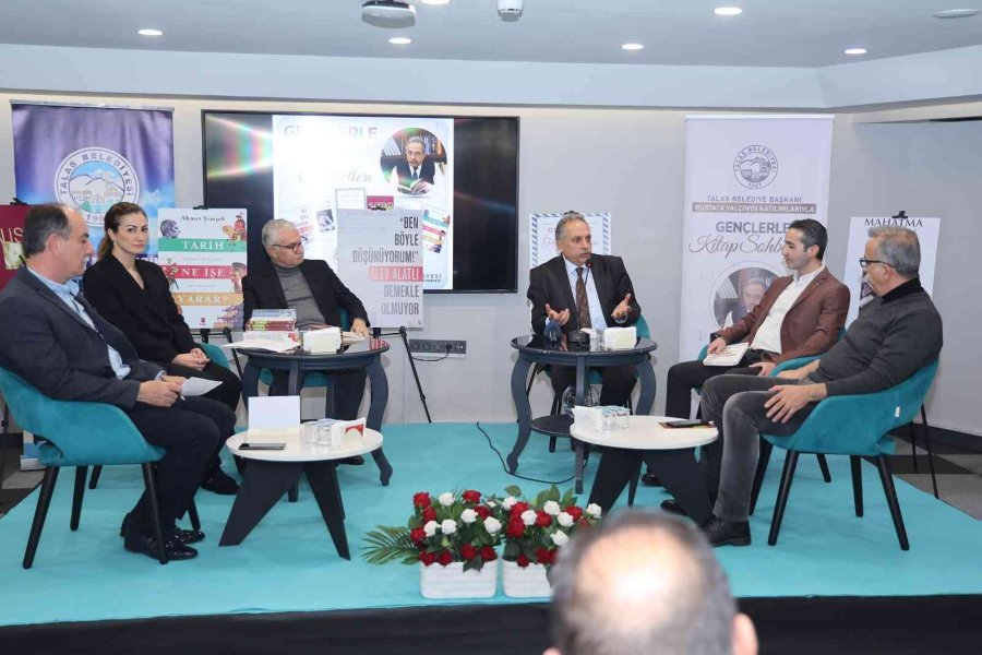 Gençlerle Kitap Sohbetlerinde 6 Eser Ele Alındı