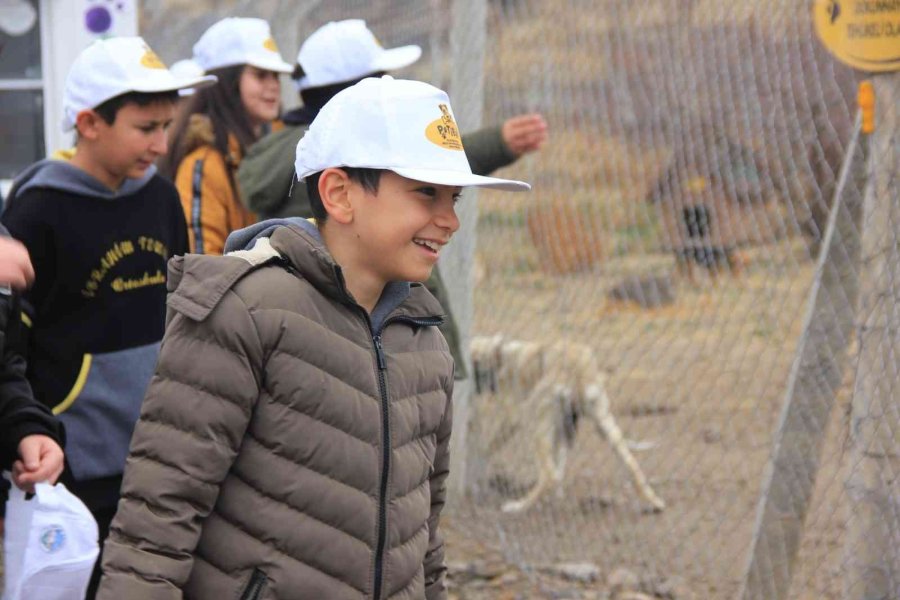 Erva’nın ’merhametli Nesil’ Projesi İlgi Görüyor